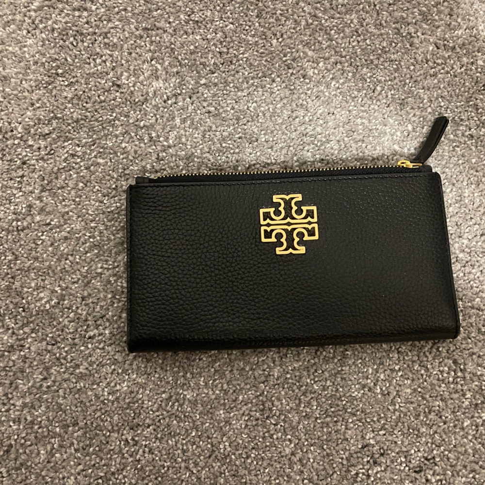 Tory Buch slim wallet